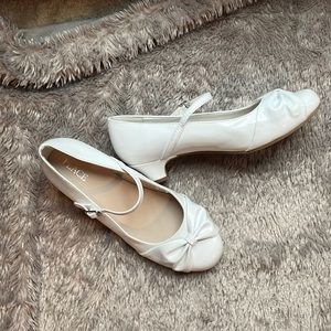 Girls heeled shoes